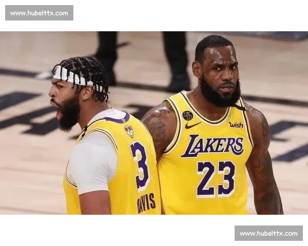 NBA总决赛热火对决湖人巅峰之战全程直播精彩呈现今夜不容错过视觉盛宴 NBA总决赛热火对决湖人巅峰之战全程直播精彩呈现今夜不容错过视觉盛宴